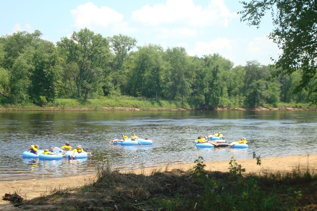 Your river tubing pics! - Sandy Shores Tubing Wisconsin Dells Tubing Down River