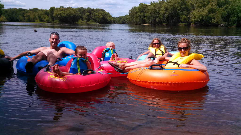 8 places to go tubing in Wisconsin
